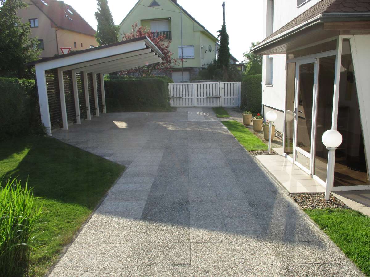 Zámkové dlažby, komunikace